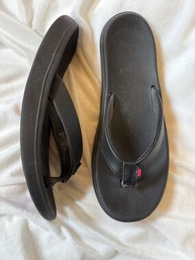 Nike Black Flip Flop Sandals with Pink Logo